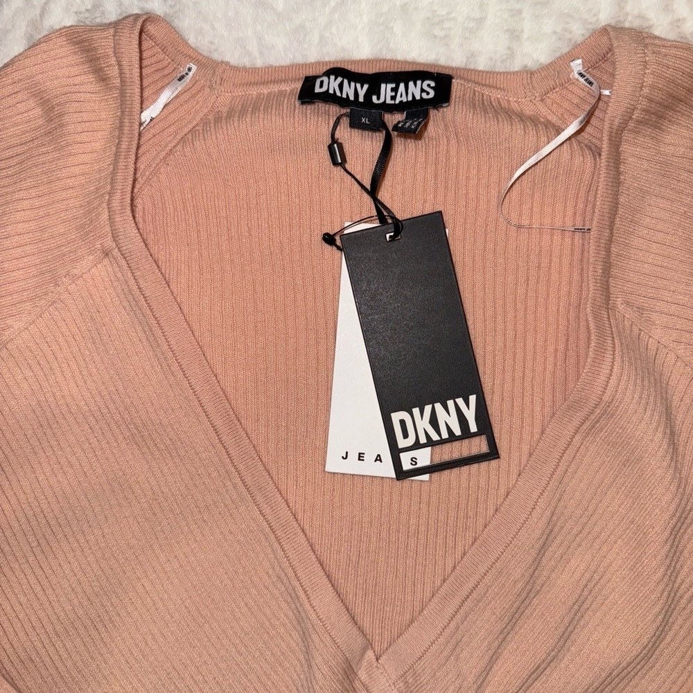 DKNY Women's V-Neck Sweater in Blush Pink - Picture 2 of 6